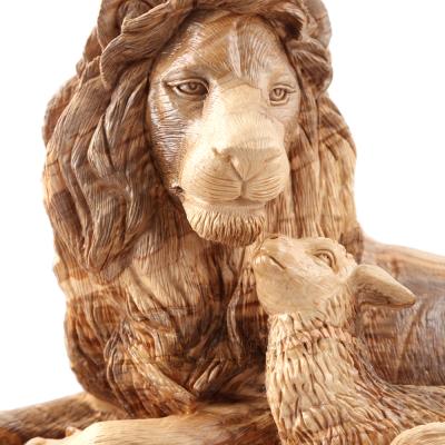 Olive_Wood_Lion_with_a_Lamb12__1471205627_39