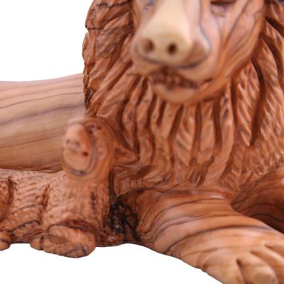 Olive_Wood_Lion_with_a_Lamb4__1471203921_875